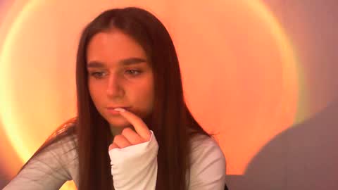 Adele Amore online show from 02-14-25, 07:49