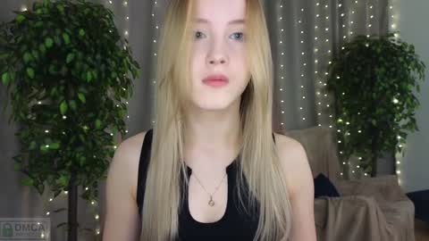 Adele online show from 02-06-25, 07:51