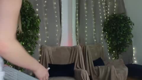 Adele online show from 02-09-25, 06:05