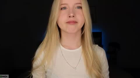 Snapshot of adele_armas chatting on 02-11-26, 09:09 Adele online show from 02-11-26, 09:09