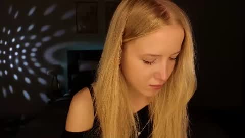 Snapshot of adele_armas chatting on 06-10-26, 08:52 Adele online show from 06-10-26, 08:52