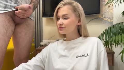 Snapshot of adele_nick2202 chatting on 11-01-25, 11:45 Adele Nick online show from 11-01-25, 11:45