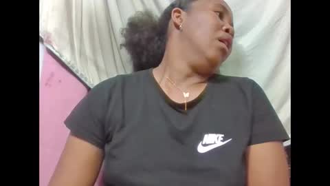 Snapshot of adelealy chatting on 02-25-26, 05:06 adelealy online show from 02-25-26, 05:06