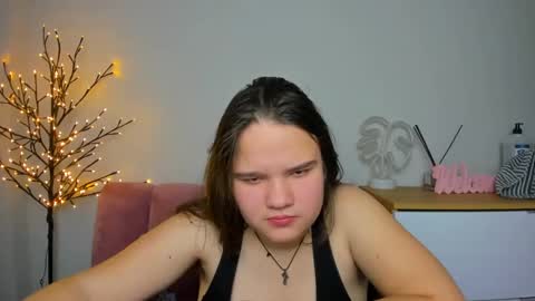 adelecruzz online show from 02-12-25, 01:37