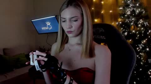 Adele Shine online show from 01-10-25, 06:09