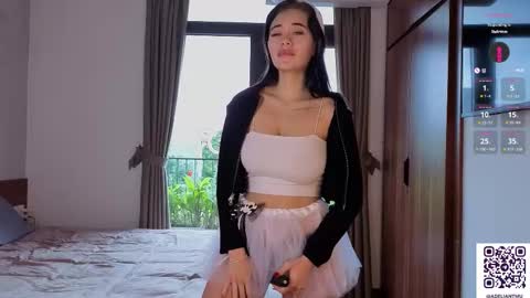 Adelia online show from 11-02-25, 01:08