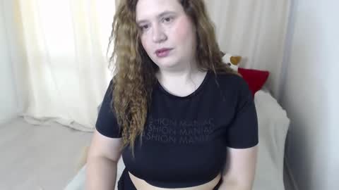 Snapshot of adelinalawson chatting on 03-05-25, 05:29 adelinalawson online show from 03-05-25, 05:29