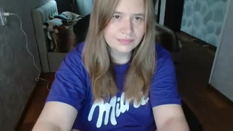 Snapshot of adelinalawson chatting on 05-24-26, 03:22 adelinalawson online show from 05-24-26, 03:22