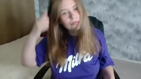Snapshot of adelinalawson chatting on 06-21-26, 10:29 adelinalawson online show from 06-21-26, 10:29