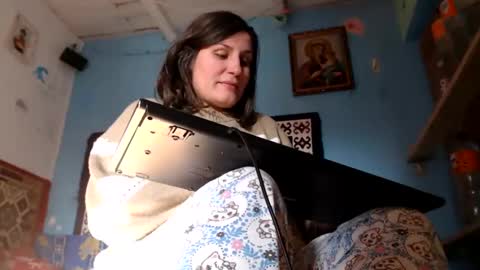 Larisa online show from 01-27-25, 01:19