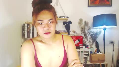 Adellahuge05 online show from 12-22-25, 03:09