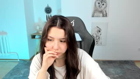 Snapshot of adelleb chatting on 02-24-25, 01:53 Your sweet girl online show from 02-24-25, 01:53