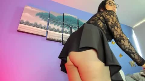 Snapshot of adellelennox_cg chatting on 01-27-25, 05:15 Adelle online show from 01-27-25, 05:15