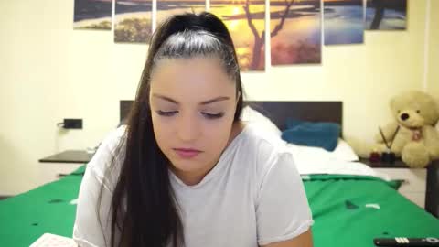 Snapshot of adellineee chatting on 10-10-25, 10:42 Adellineee online show from 10-10-25, 10:42