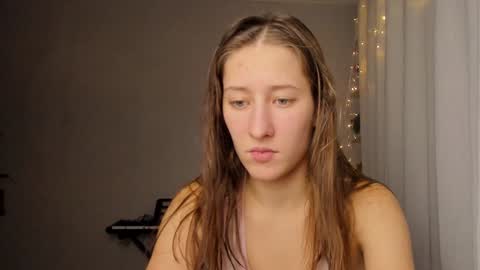 Snapshot of adellqueen chatting on 12-04-24, 10:30 Adell online show from 12-04-24, 10:30