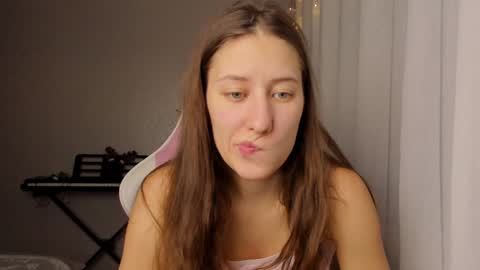 Snapshot of adellqueen chatting on 12-11-24, 10:38 Adell online show from 12-11-24, 10:38