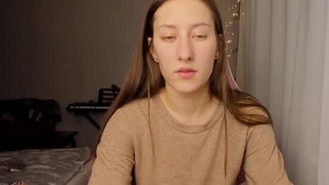 Snapshot of adellqueen chatting on 12-25-24, 10:27 Adell online show from 12-25-24, 10:27