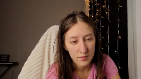 Snapshot of adellqueen chatting on 01-09-25, 10:41 Adell online show from 01-09-25, 10:41