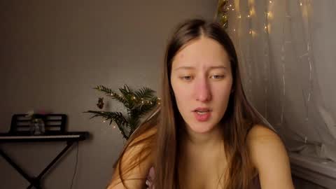 Snapshot of adellqueen chatting on 02-02-25, 10:28 Adell online show from 02-02-25, 10:28