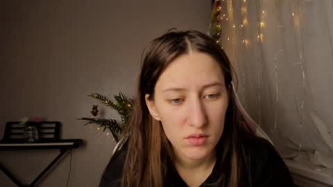 Snapshot of adellqueen chatting on 02-06-25, 10:10 Adell online show from 02-06-25, 10:10