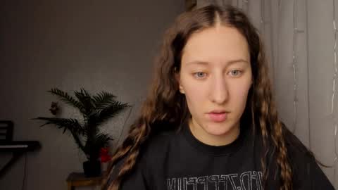 Snapshot of adellqueen chatting on 02-19-25, 10:31 Adell online show from 02-19-25, 10:31