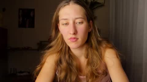 Snapshot of adellqueen chatting on 09-22-25, 09:39 Adell online show from 09-22-25, 09:39