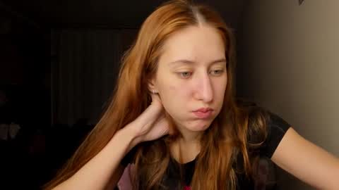 Snapshot of adellqueen chatting on 11-21-25, 10:41 Adell online show from 11-21-25, 10:41