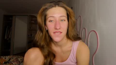 Snapshot of adellqueen chatting on 04-27-26, 09:46 Adell online show from 04-27-26, 09:46