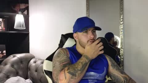 Snapshot of ades_lowe chatting on 10-17-25, 12:41 Ades online show from 10-17-25, 12:41