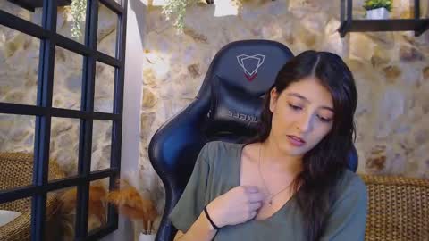 Adhara Hamilton  online show from 09-10-25, 07:14