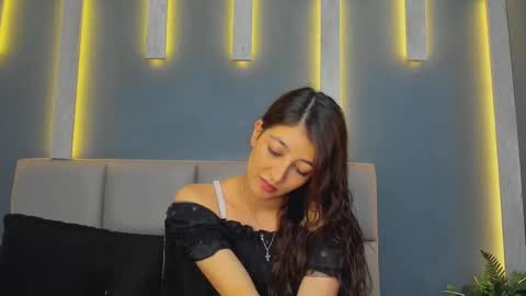 Adhara Hamilton  online show from 09-14-25, 07:02