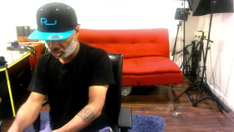 adick_ting online show from 11-16-25, 06:46