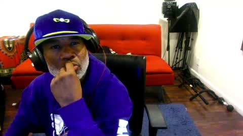 Snapshot of adick_ting chatting on 03-29-26, 11:32 adick_ting online show from 03-29-26, 11:32