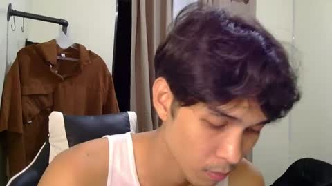 Snapshot of adios_amigo chatting on 06-21-26, 01:57 Amigo online show from 06-21-26, 01:57