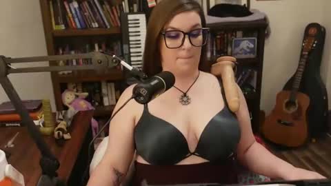 Snapshot of adobe_angel304 chatting on 12-19-24, 04:45 adobe_angel304 online show from 12-19-24, 04:45