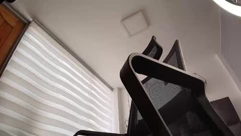 Juan online show from 10-28-25, 03:47