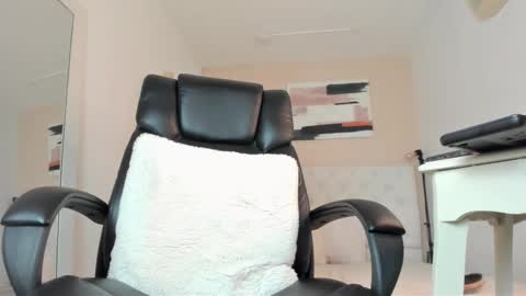 adonis_hot_xx online show from 02-21-25, 12:05