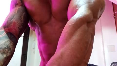 Adonis online show from 04-05-26, 04:48