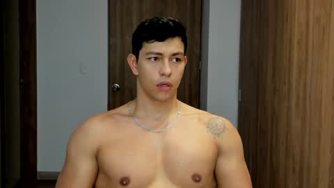 Snapshot of adrian_del_mar chatting on 04-27-26, 05:00 Adrian del Mar online show from 04-27-26, 05:00