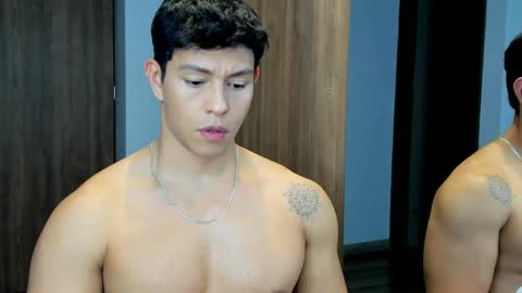 Snapshot of adrian_del_mar chatting on 05-02-26, 01:54 Adrian del Mar online show from 05-02-26, 01:54