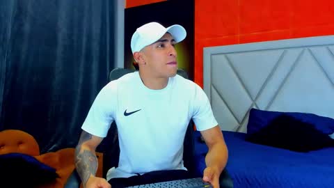   online show from 09-24-25, 06:11