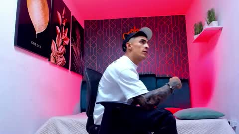   online show from 09-26-25, 06:34