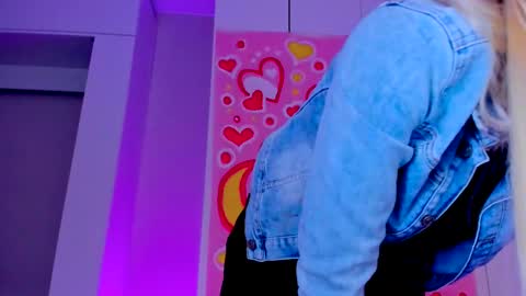 Adriana online show from 02-14-25, 08:52