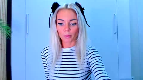 Adriana online show from 09-16-25, 11:22