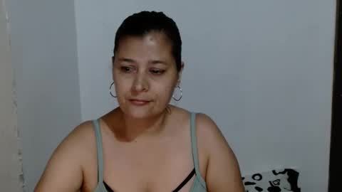 Snapshot of adriana_milf chatting on 09-30-25, 05:56 Adriana milf online show from 09-30-25, 05:56