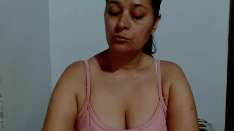Snapshot of adriana_milf chatting on 11-14-25, 04:44 Adriana milf online show from 11-14-25, 04:44