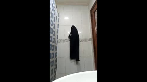 adrianchamonymario12 online show from 04-26-26, 10:07