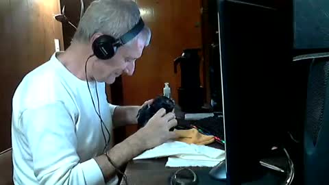 Snapshot of adrianlatino chatting on 06-12-26, 01:48 Adrian online show from 06-12-26, 01:48