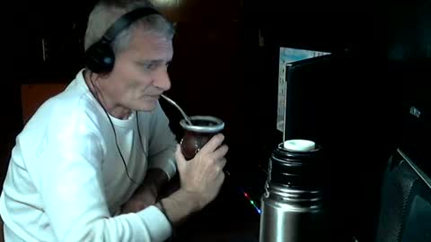 Snapshot of adrianlatino chatting on 07-01-26, 04:03 Adrian online show from 07-01-26, 04:03