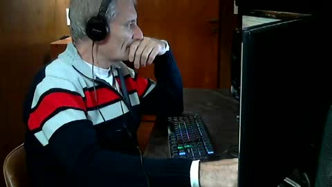 Snapshot of adrianlatino chatting on 07-05-26, 05:14 Adrian online show from 07-05-26, 05:14